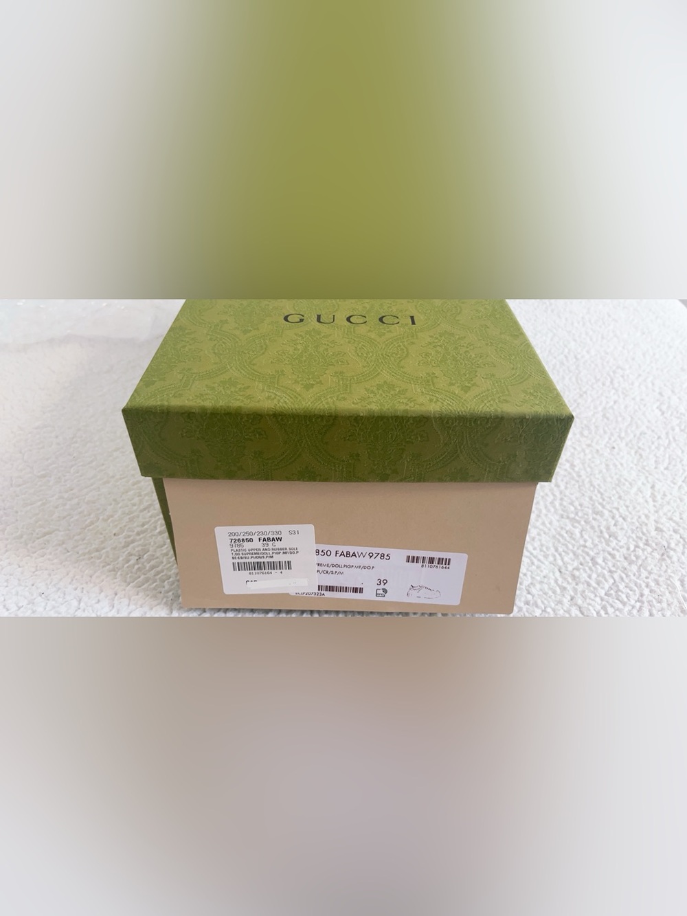 GUCCI Women’s GG Supreme Monogram Canvas Low Top Sneakers - Picture 12 of 13